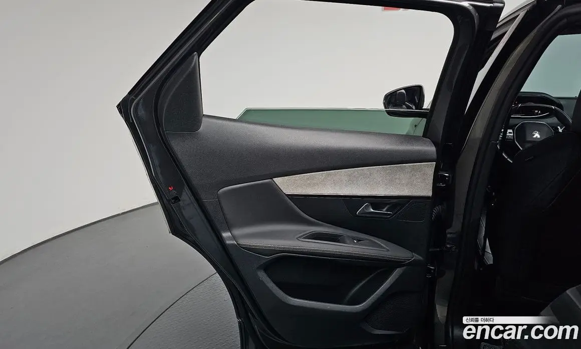 Peugeot 3008 2022 1.2 автомат (гидро), фото 14