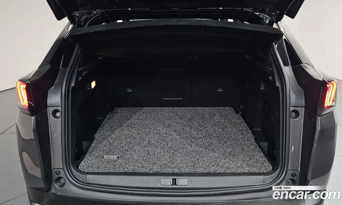Peugeot 3008 2022 1.2 автомат (гидро), фото 25