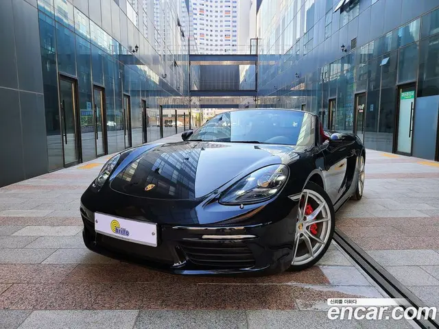 Porsche 718, 2016, 122 369 км