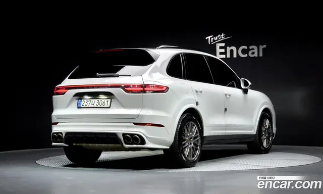 Porsche Cayenne 2017 3.0 автомат (гидро), миниатюра 2