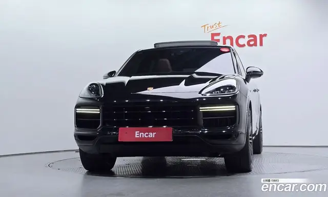 Porsche Cayenne 2022 4.0 автомат (гидро), миниатюра 3