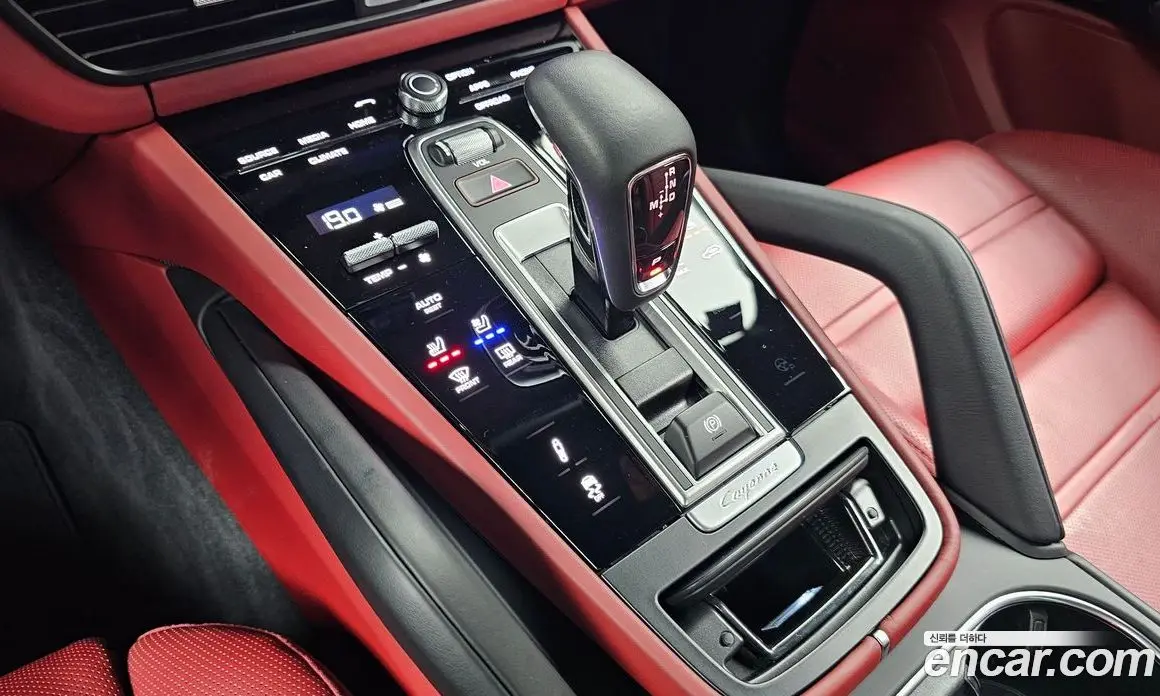 Porsche Cayenne 2023 3.0 автомат (гидро), фото 9