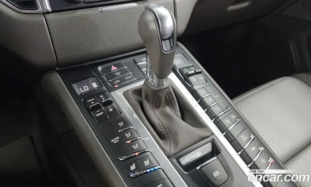 Porsche Macan 2018 2.0 автомат (гидро), миниатюра 12