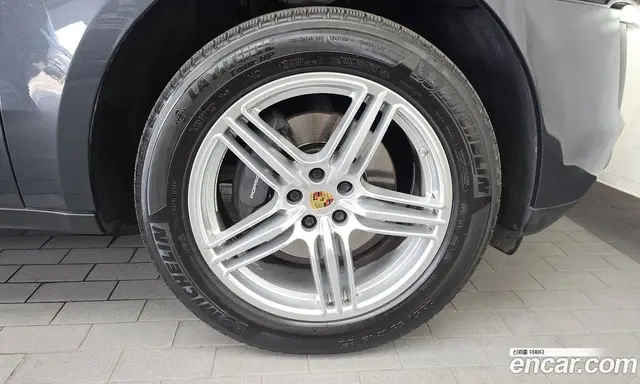Porsche Macan 2018 2.0 автомат (гидро), миниатюра 7