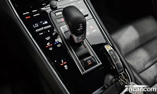 Porsche Panamera 2017 2.9 автомат (гидро), миниатюра 12