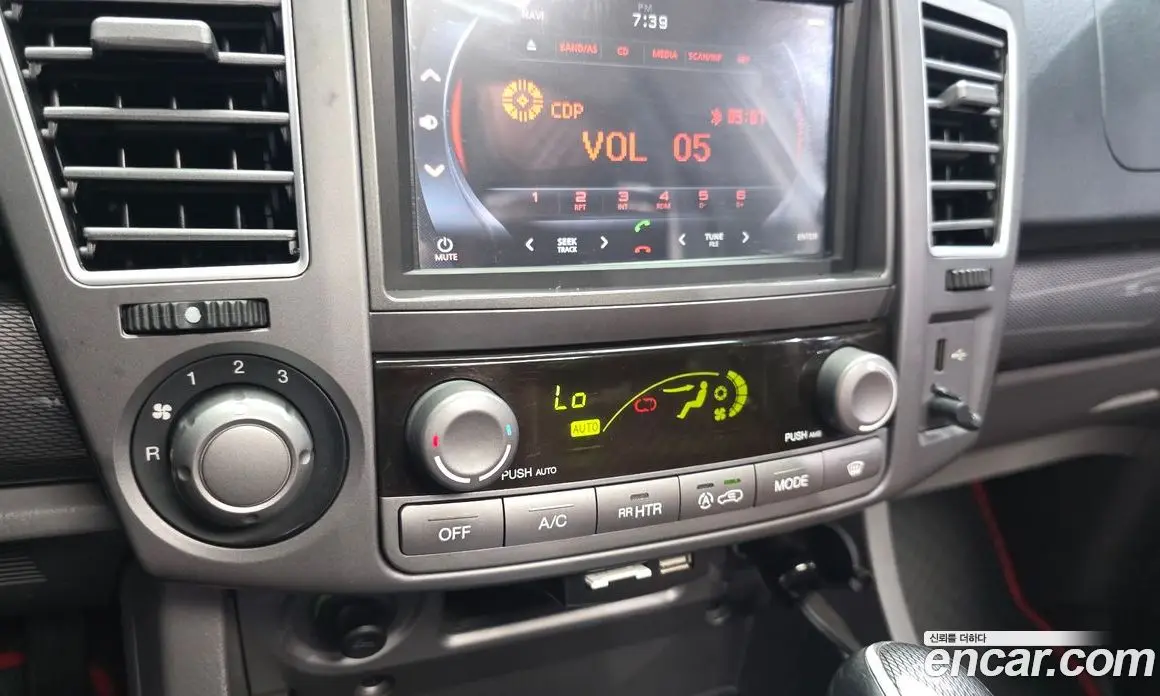 SsangYong Korando 2015 2.0 автомат (гидро), фото 23