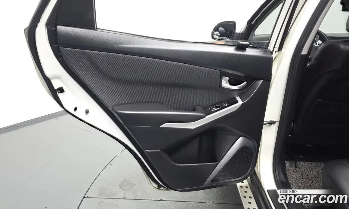 SsangYong Korando 2018 2.2 автомат (гидро), фото 14