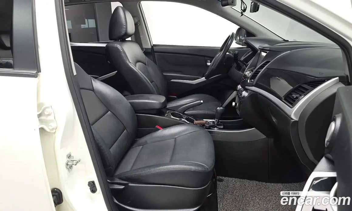 SsangYong Korando 2018 2.2 автомат (гидро), фото 16