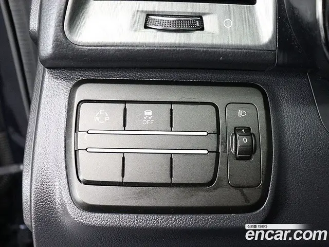 SsangYong TIBOLI 2017 1.6 автомат (гидро), миниатюра 12