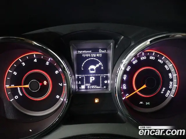 SsangYong TIBOLI 2017 1.6 автомат (гидро), миниатюра 6