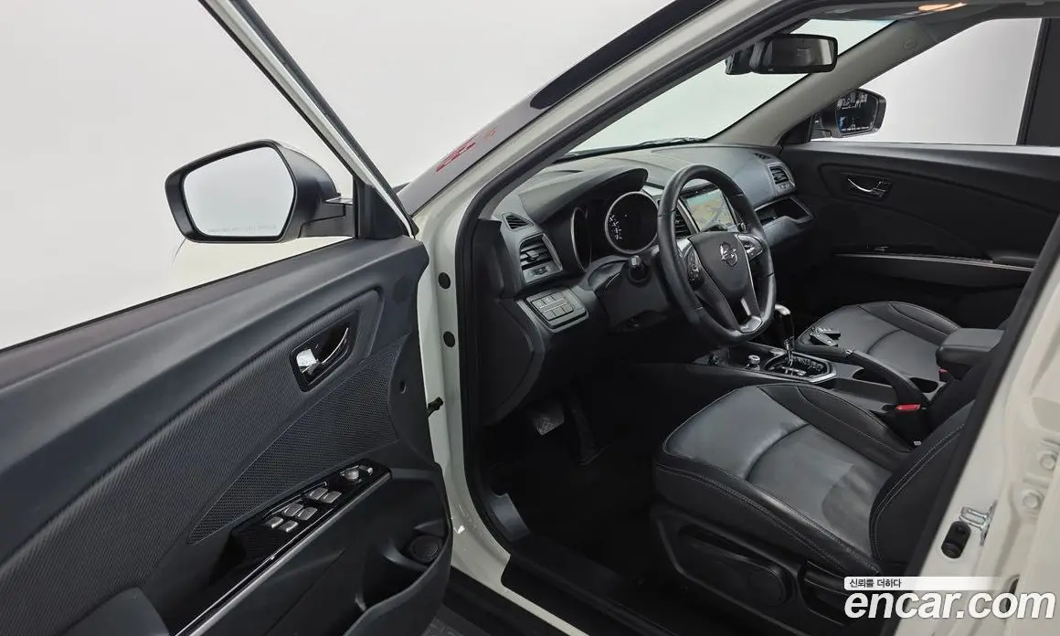 SsangYong TIBOLI 2018 1.6 автомат (гидро), фото 12
