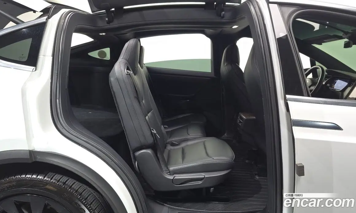 Tesla Model X 2018 0.3 автомат (гидро), фото 12 Tesla Model X 2018 0.3 автомат (гидро), фото 12