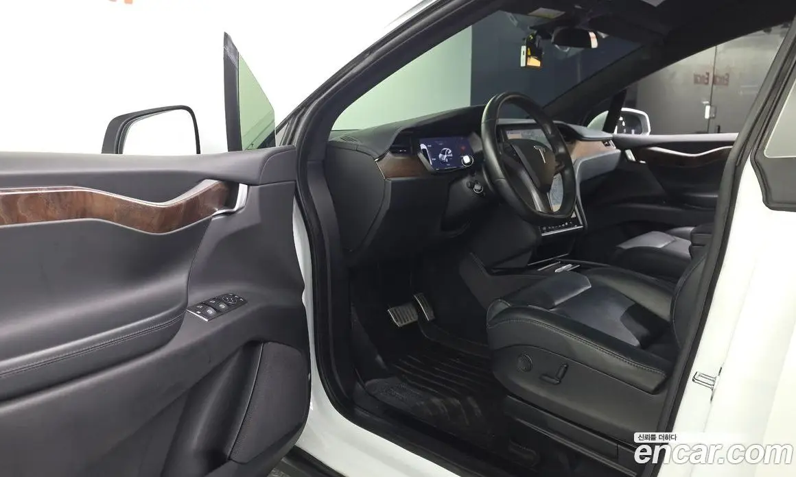 Tesla Model X 2018 0.3 автомат (гидро), фото 10 Tesla Model X 2018 0.3 автомат (гидро), фото 10