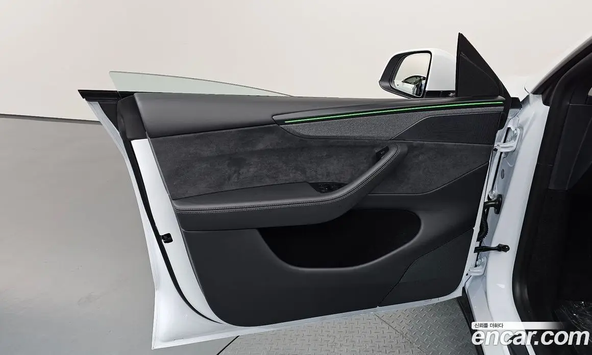 Tesla Model Y 2026 0.2 автомат (гидро), фото 14 Tesla Model Y 2026 0.2 автомат (гидро), фото 14
