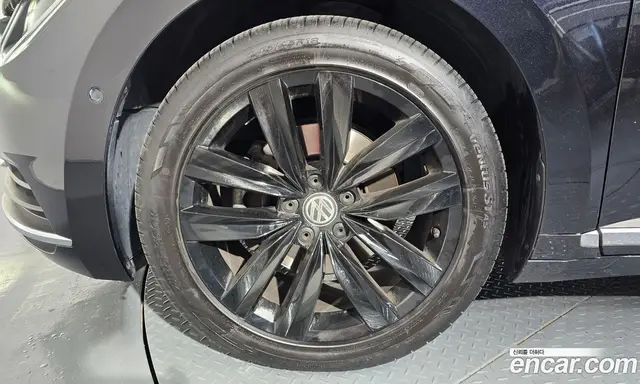 Volkswagen Arteon 2019 2.0 автомат (гидро), миниатюра 5