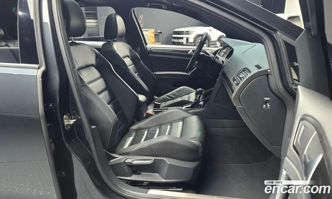 Volkswagen Golf 2014 2.0 автомат (гидро), фото 13
