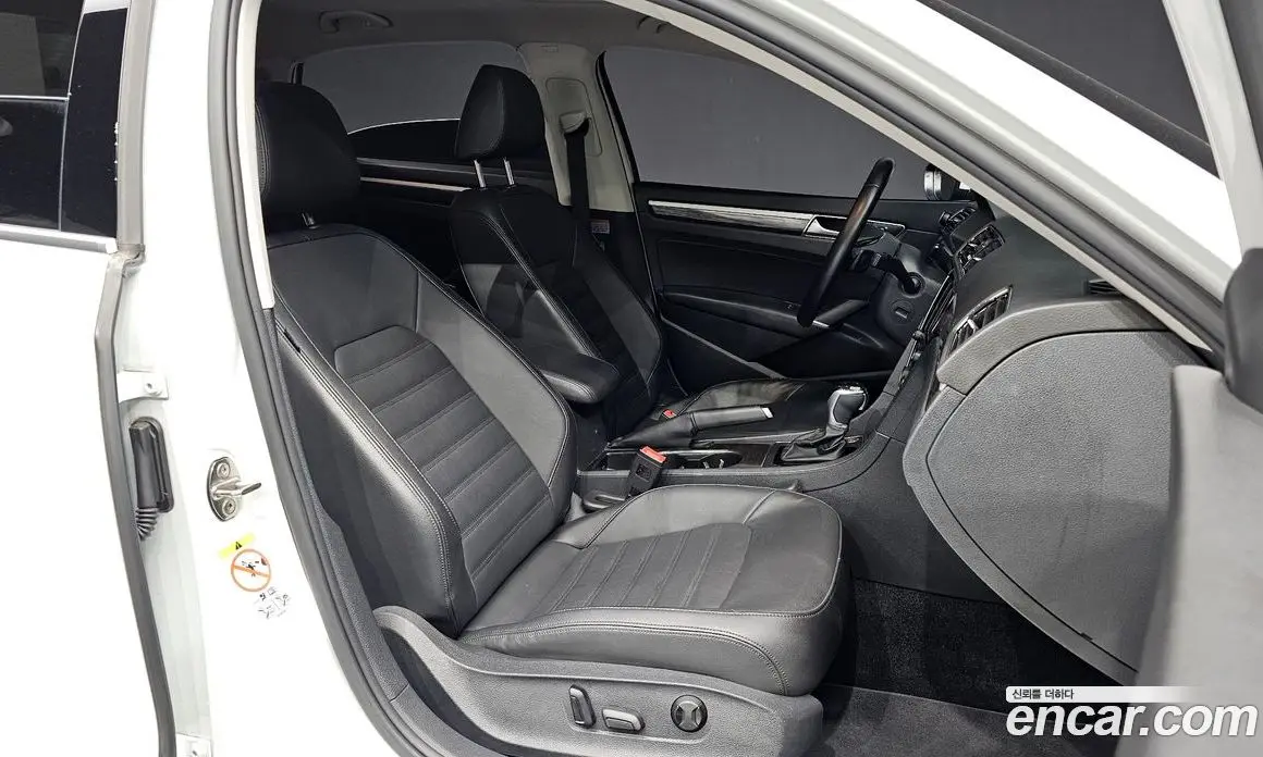 Volkswagen Passat 2018 2.0 автомат (гидро), фото 11