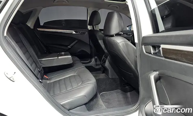 Volkswagen Passat 2018 2.0 автомат (гидро), миниатюра 12