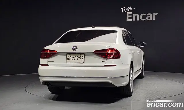 Volkswagen Passat 2018 2.0 автомат (гидро), миниатюра 4