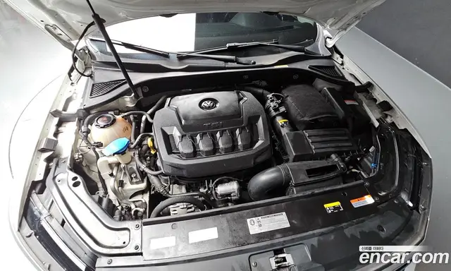 Volkswagen Passat 2018 2.0 автомат (гидро), миниатюра 6