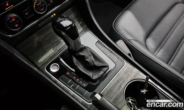 Volkswagen Passat 2018 2.0 автомат (гидро), миниатюра 9