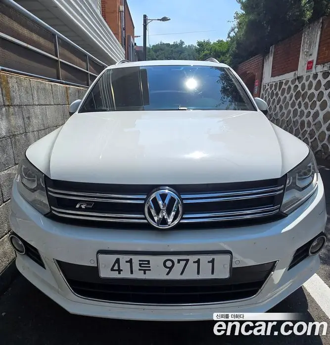 Volkswagen Tiguan 2014 2.0 автомат (гидро), фото 3