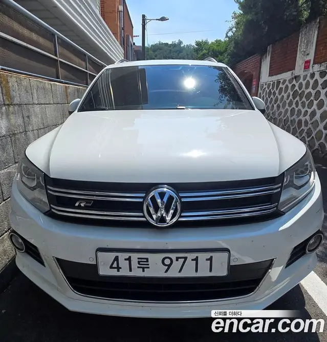Volkswagen Tiguan 2014 2.0 автомат (гидро), миниатюра 3