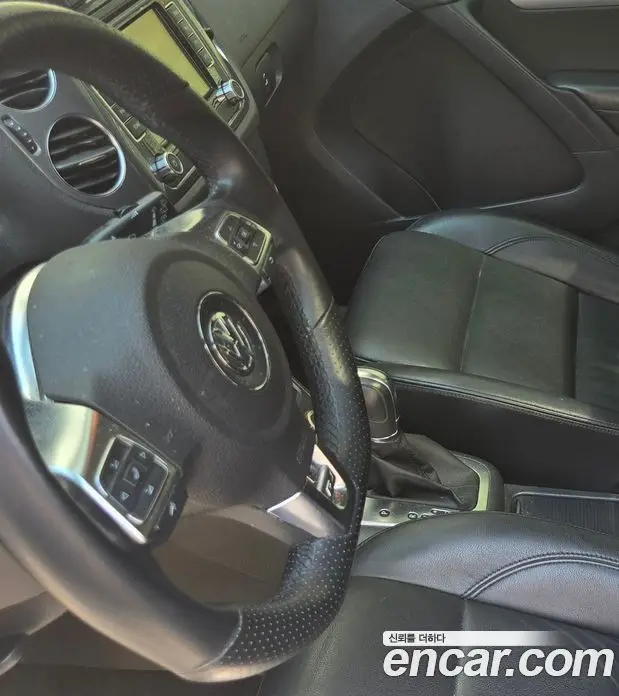 Volkswagen Tiguan 2014 2.0 автомат (гидро), фото 9
