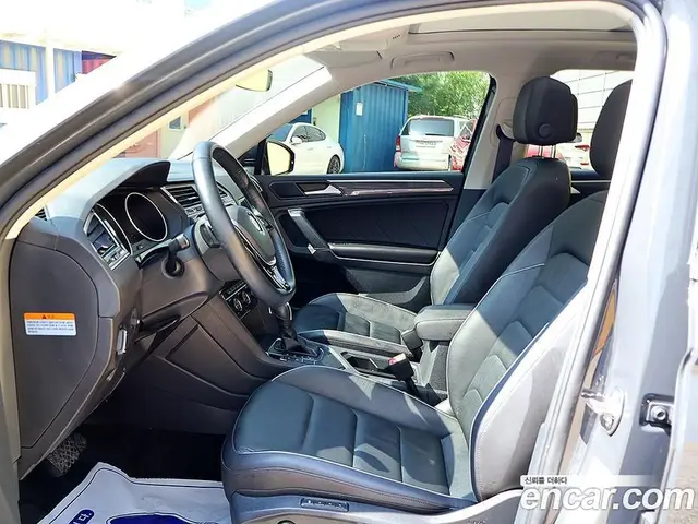 Volkswagen Tiguan 2019 2.0 автомат (гидро), миниатюра 11