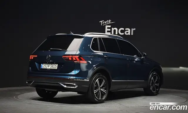 Volkswagen Tiguan 2021 2.0 автомат (гидро), миниатюра 2
