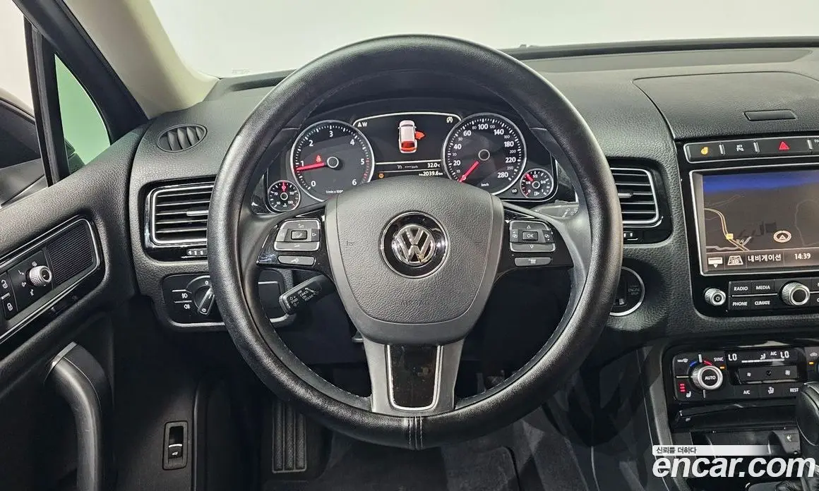 Volkswagen Touareg 2016 3.0 автомат (гидро), фото 12