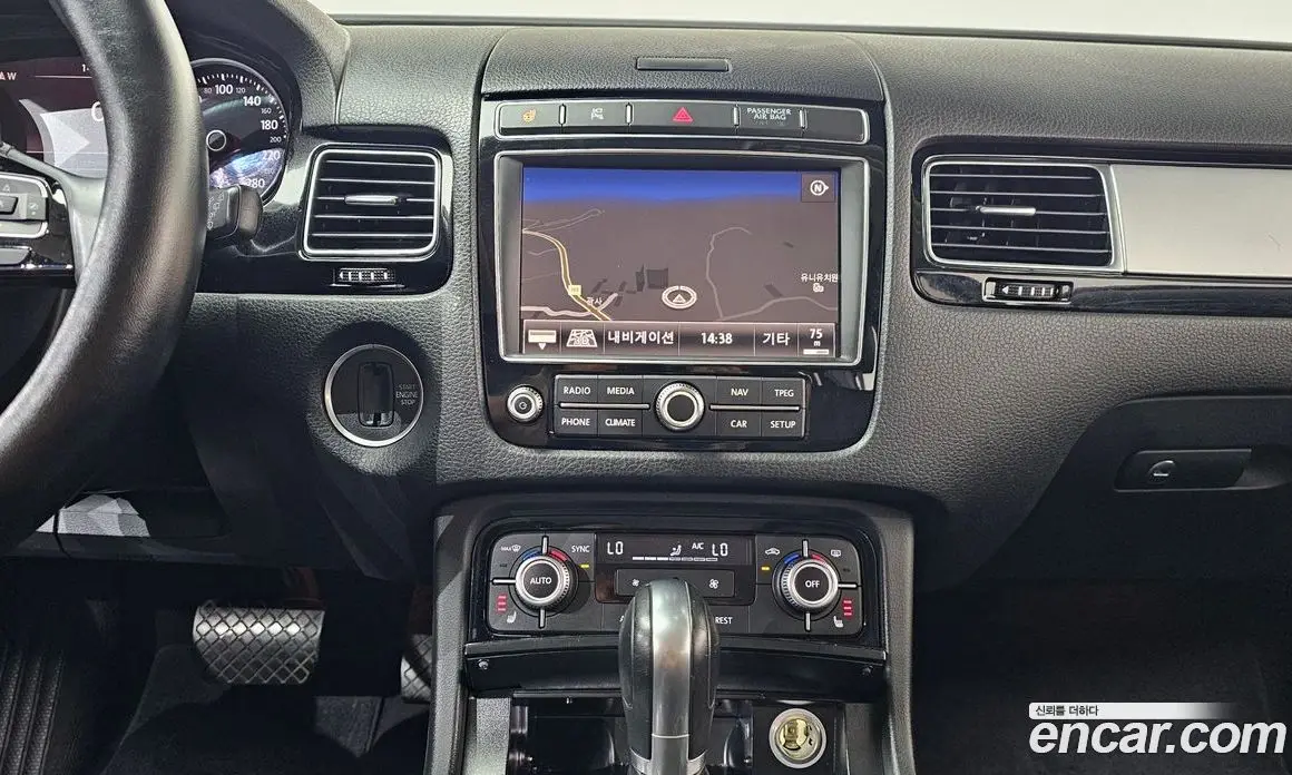 Volkswagen Touareg 2016 3.0 автомат (гидро), фото 13