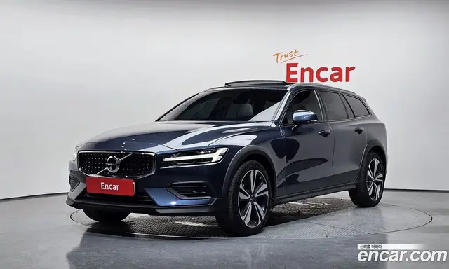 Volvo V60, 2021, 36 229 км
