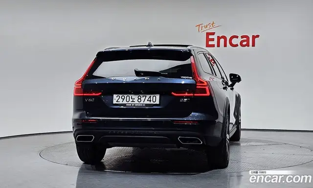 Volvo V60 2021 2.0 автомат (гидро), миниатюра 4