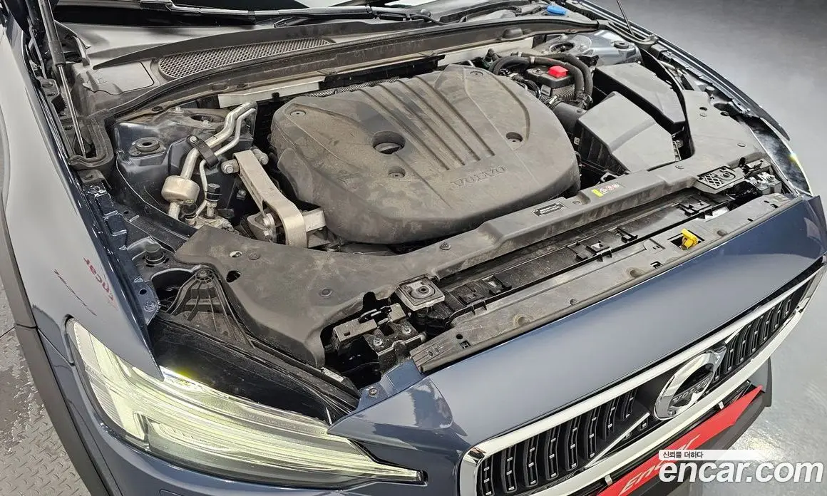 Volvo V60 2021 2.0 автомат (гидро), фото 6