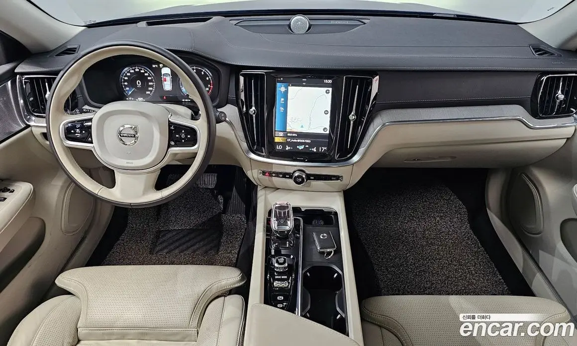 Volvo V60 2021 2.0 автомат (гидро), фото 7