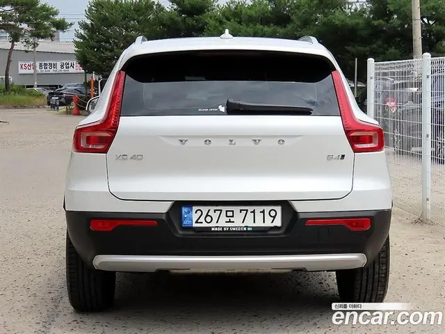 Volvo XC40 2022 2.0 автомат (гидро), миниатюра 4