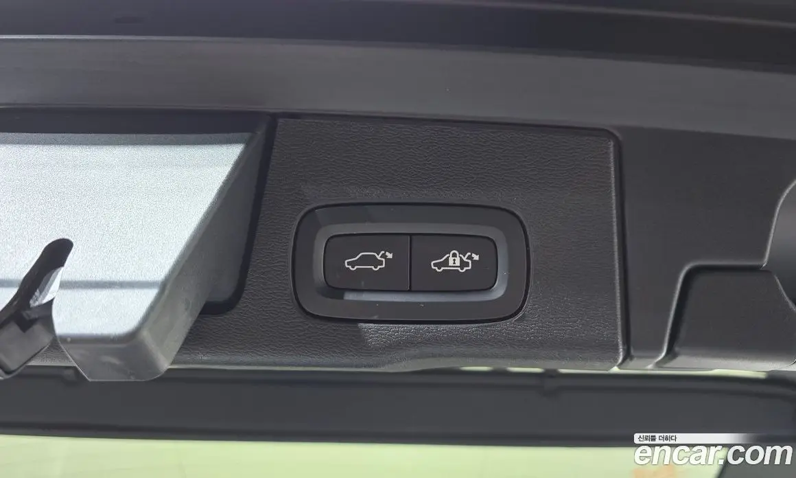 Volvo XC60 2021 2.0 автомат (гидро), фото 24