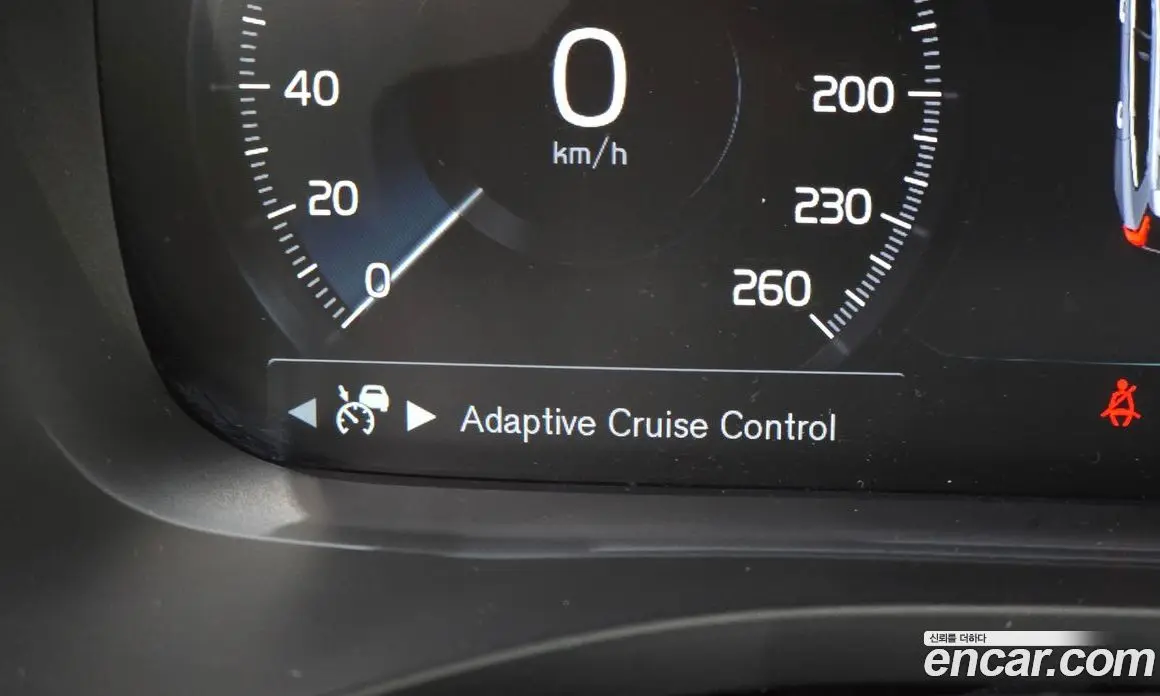 Volvo XC60 2021 2.0 автомат (гидро), фото 26