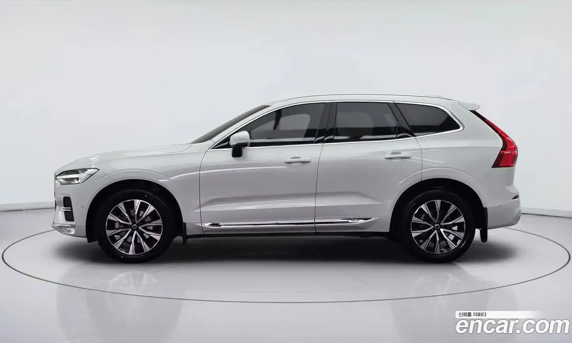 Volvo XC60 2024 2.0 автомат (гидро), фото 4