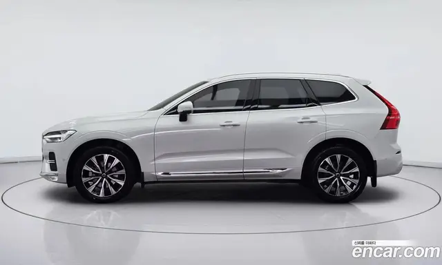 Volvo XC60 2024 2.0 автомат (гидро), миниатюра 4