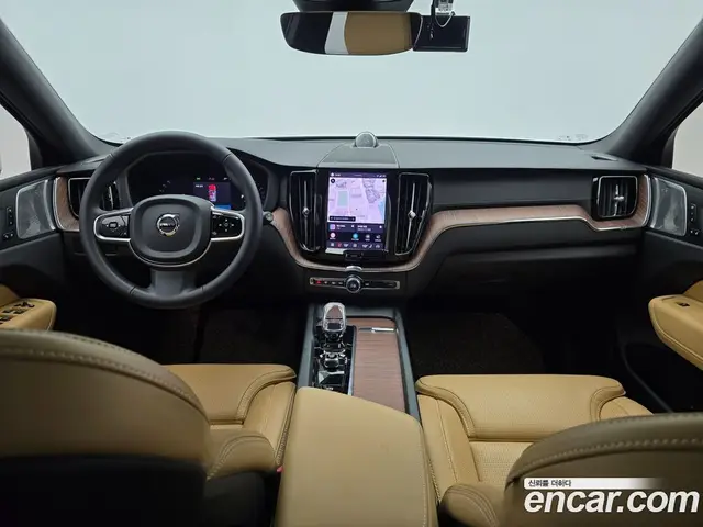 Volvo XC60 2024 2.0 автомат (гидро), миниатюра 7