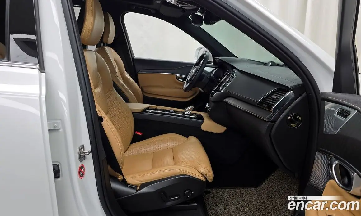 Volvo XC90 2021 2.0 автомат (гидро), фото 17