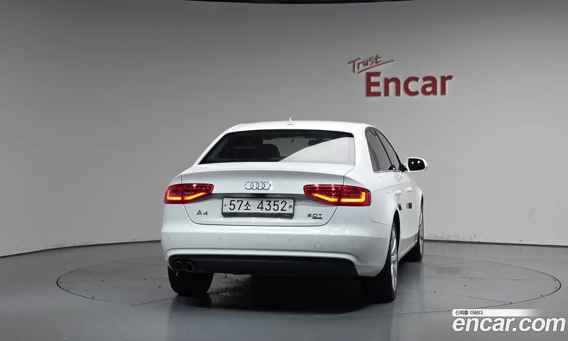 Audi A4 2014 2.0 автомат (гидро), фото 4