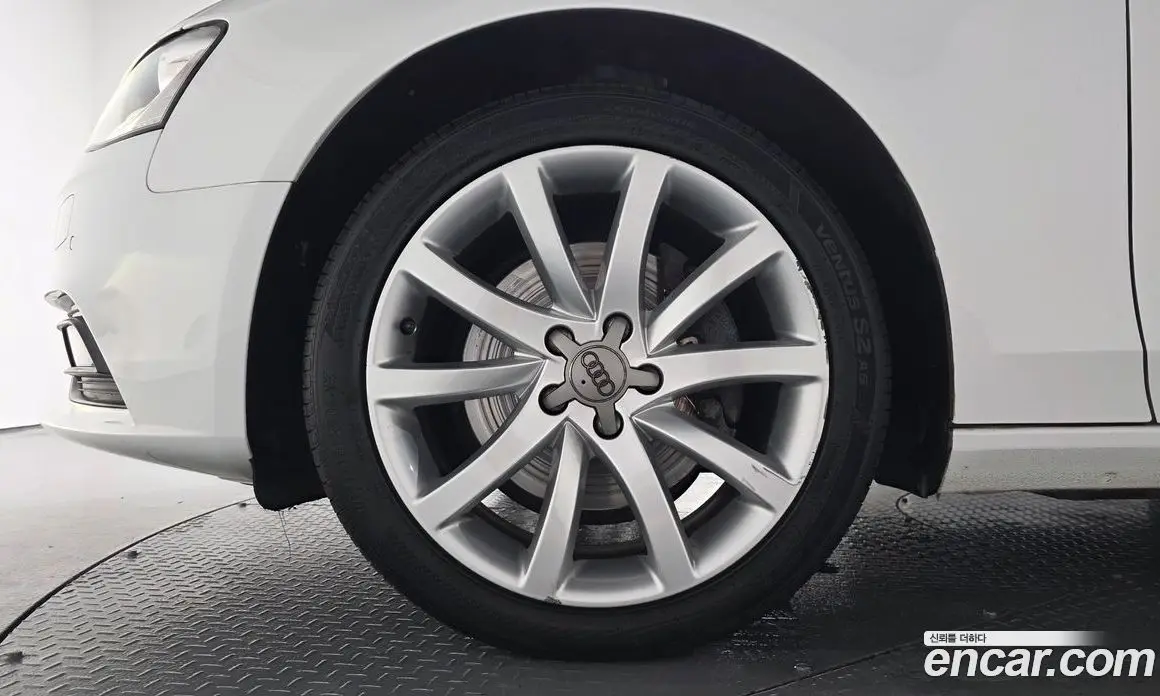 Audi A4 2014 2.0 автомат (гидро), фото 5