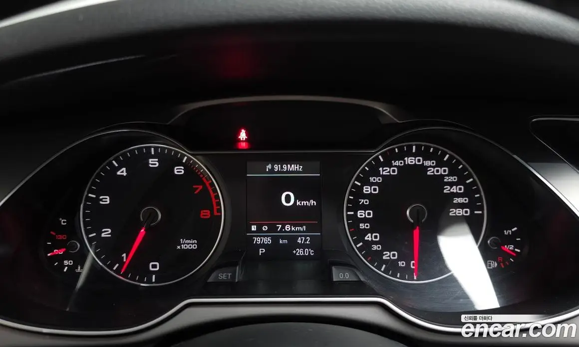 Audi A4 2014 2.0 автомат (гидро), фото 8