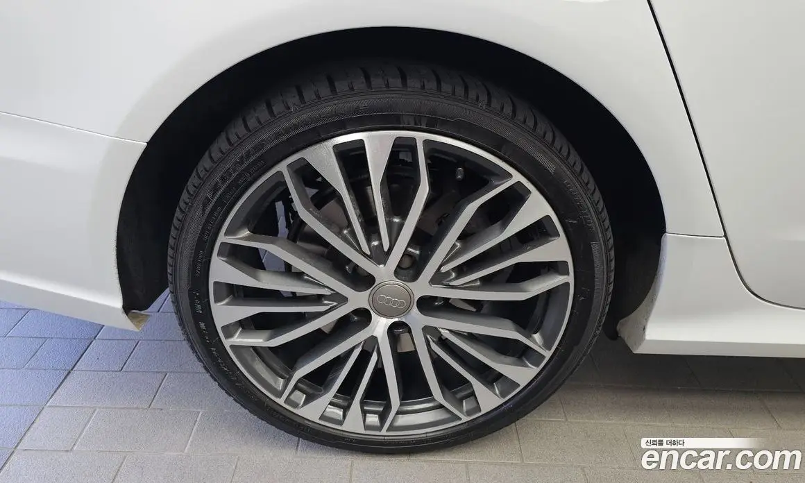 Audi A6 2016 3.0 автомат (гидро), фото 5