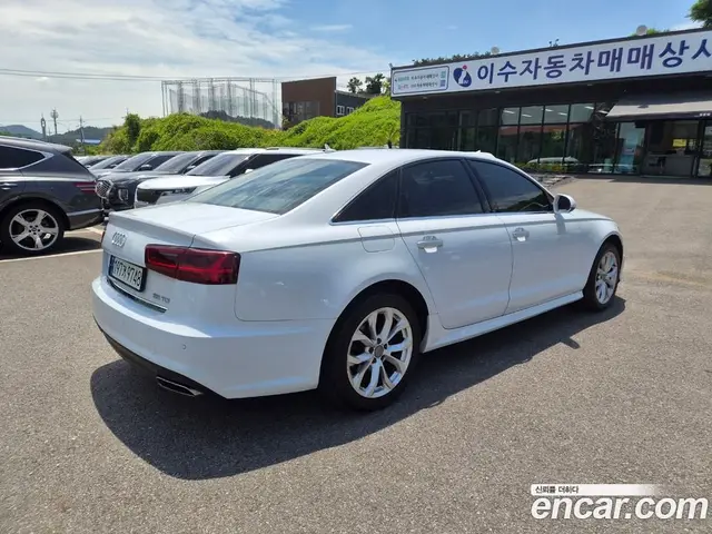 Audi A6 2018 2.0 автомат (гидро), миниатюра 4