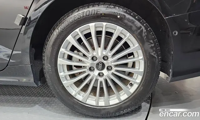 Audi A6 2021 2.0 автомат (гидро), миниатюра 7