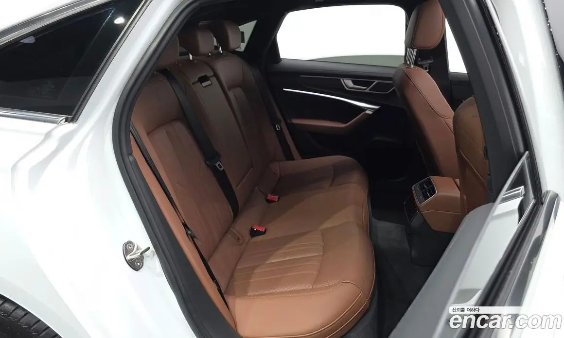 Audi A6 2023 2.0 автомат (гидро), фото 17